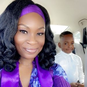 Meet your Posher, Nola